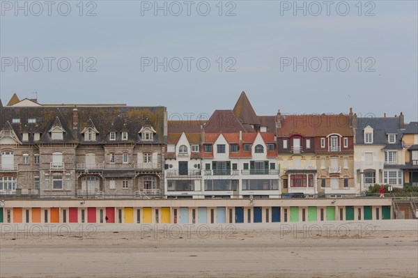 Le Touquet Paris Plage Cabines De Bains Et Immeubles Du Front De Mer