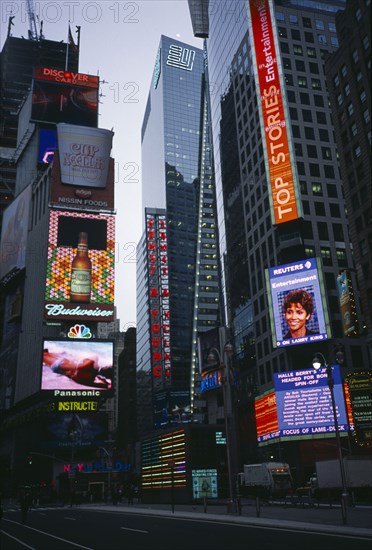 Usa New York New York City Colourful Digital Neon Displays In