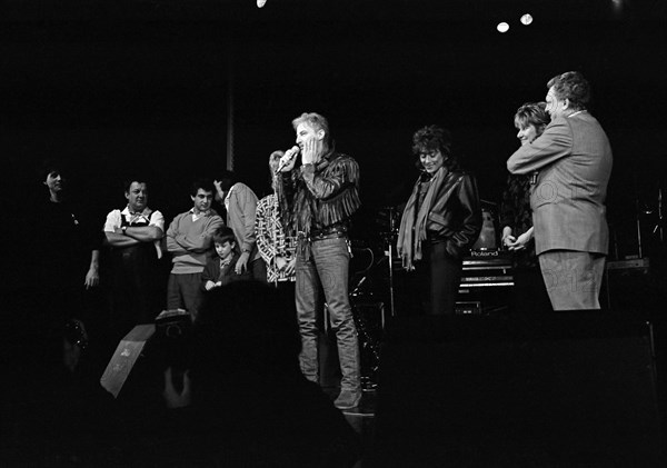 Concert à l'Olympia pour le lancement des Restaurants du Coeur, 1985