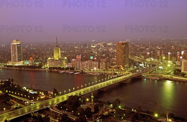 NIGHT VIEW OF THE NILE RIVER RUNNING THROUGH CAIRO, EGYPT - Photo12 ...