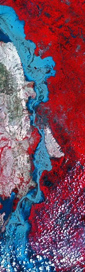 Image strip over the Indus River, Pakistan