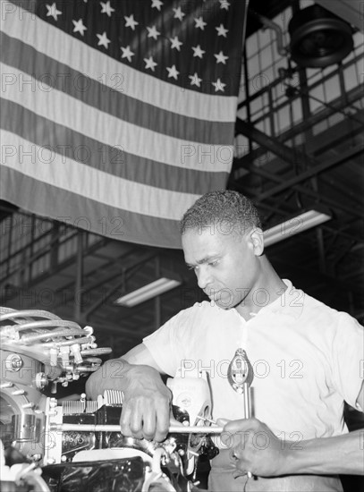 Production of Aircraft engines. USA. Photographer Ann Rosener.