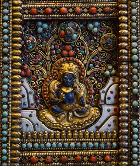 Altar screen of metal - Photo12-Ann Ronan Picture Library