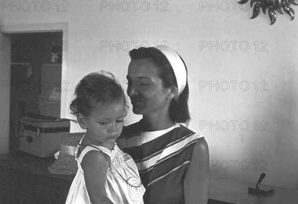 Jackie Kennedy. Summer 1962. Vacation in Ravello (Italy). Lee Radziwill and family