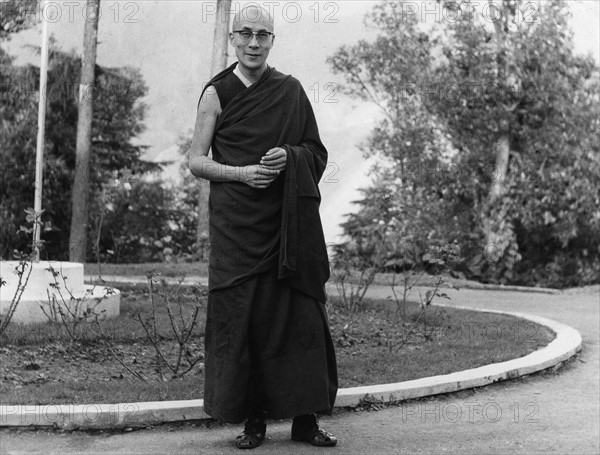 *06.07.1935-
Geistliches Oberhaupt der Tibeter, China

Portr„t im Exil in Indien
- undatiert