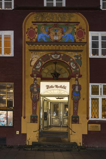 Renaissance-Portal of the Alte Raths-Apotheke in the evening light