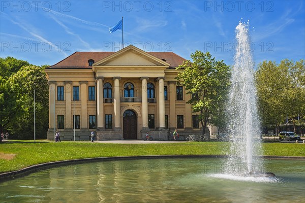 Prinz-Carl-Palais