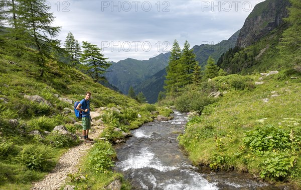 Hiker am Steinriesenbach