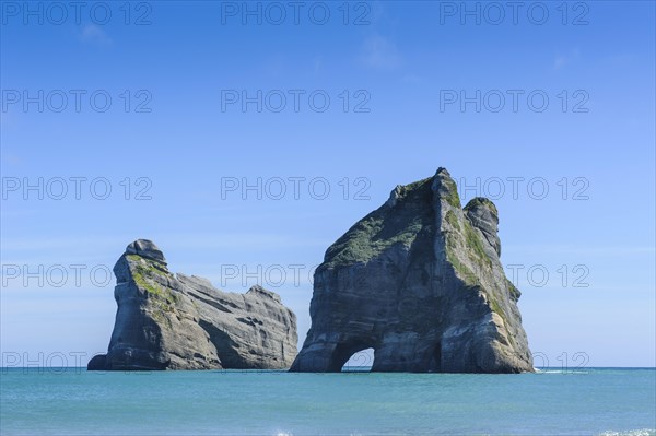 Archway islands