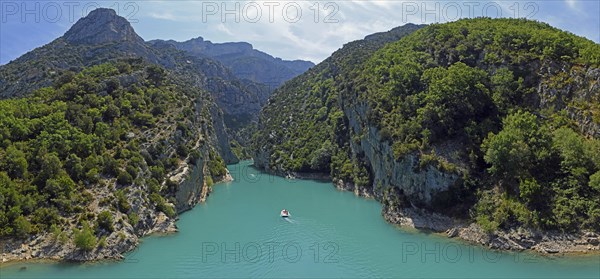 Boats at the mouth of Verdon Gorge