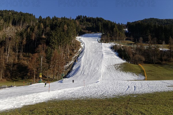 Lack of snow on ski slopes