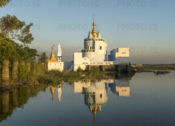 Shwe Modeptaw pagoda at Taungthaman Lake at U Bein Bridge