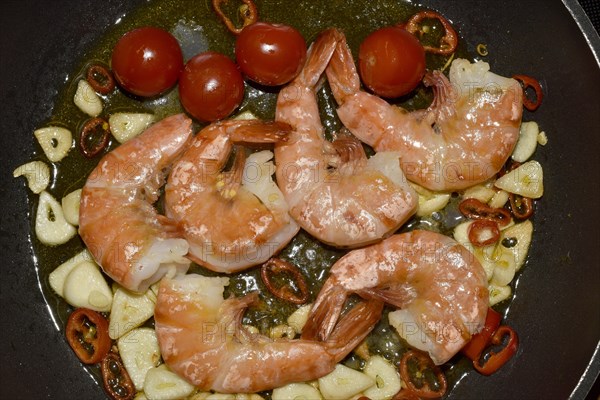 King prawns with garlic