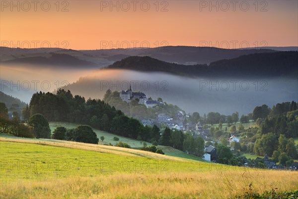 View of castle and village Lauenstein