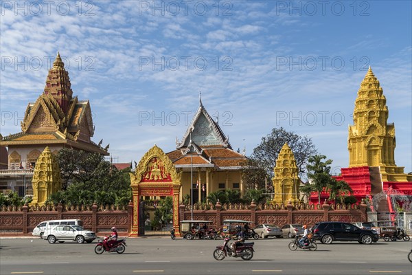 Wat Ounalom temple