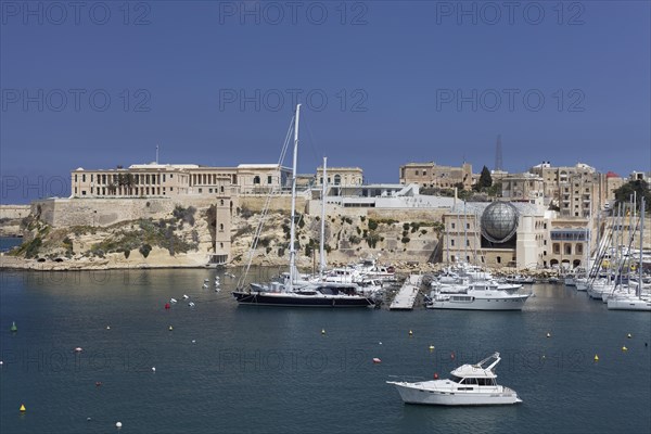 Kalkara Creek with Villa Bighi