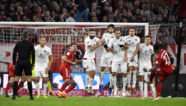 Free kick David Alaba FC Bayern Munich