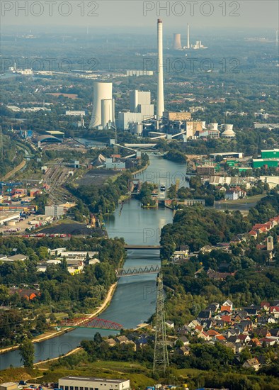 Rhine-Herne canal with STEAG coal power station between Gelsenkirchen and Herne