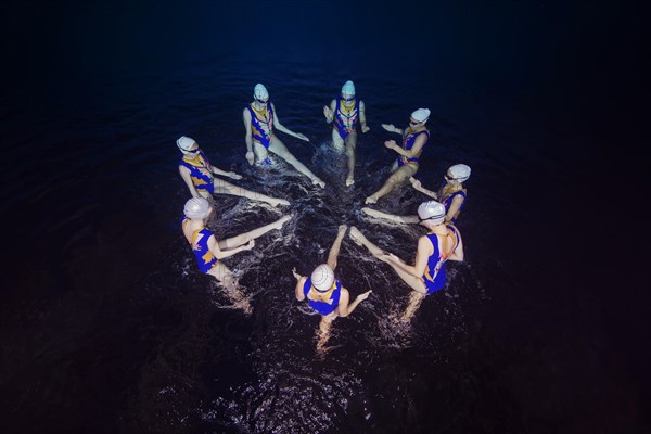 Synchronized Swimming in a swimming pool