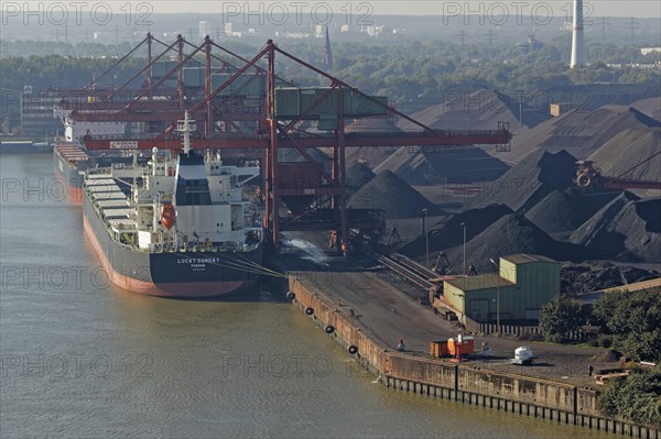 View from the Kohlbrand Bridge to the coal port