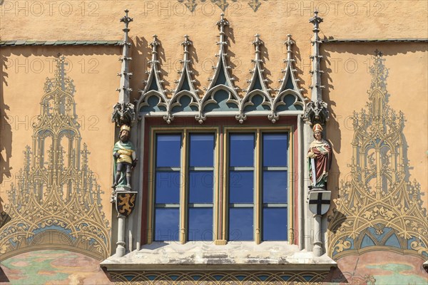 Window with two electoral sculptures