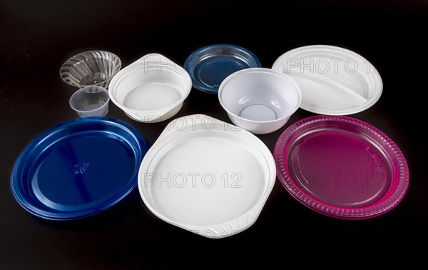 Plastic plates