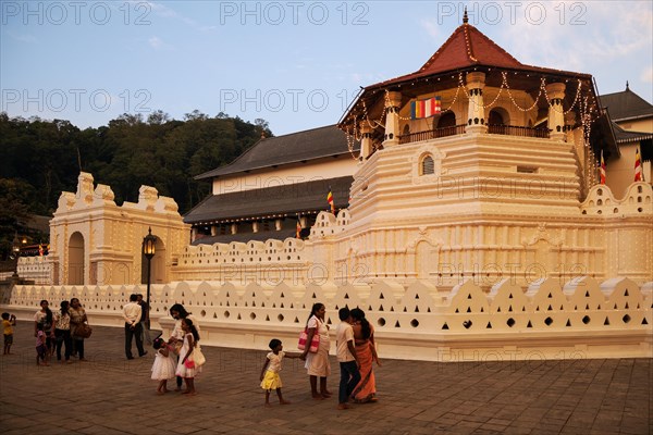 Temple of the Sacred Tooth Relic