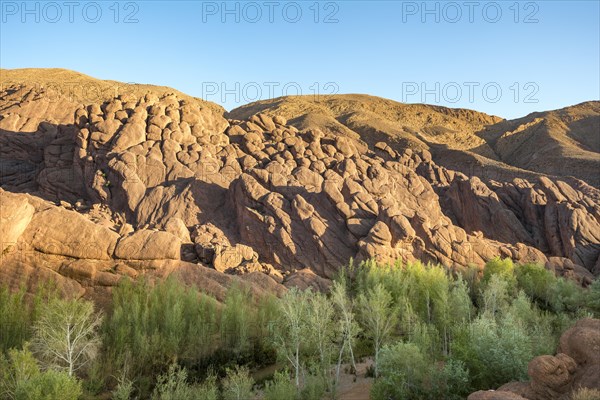 Pattes Des Singes Rock Formation