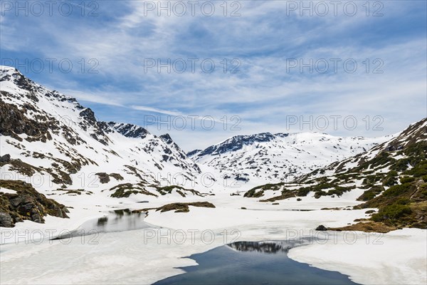 Low Giglachsee half frozen