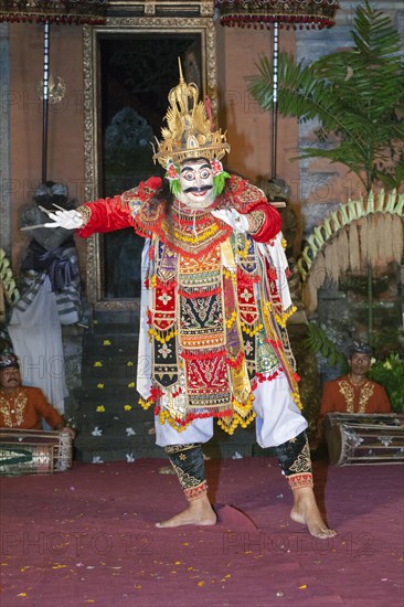 Legong dance performed by Bina Remaja troupe