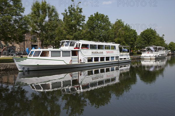 Ruhrschifffahrt white fleet