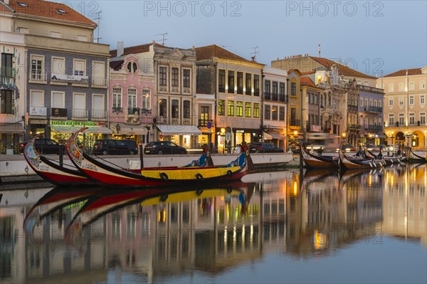 Moliceiros moored along the main canal