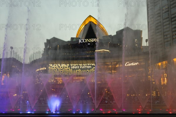 Water games with coloured fountains in front of the IconSiam shopping centre