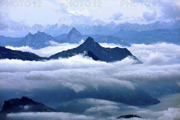 View from the Pilatus to the Kleiner Mythen and the Big Mythen