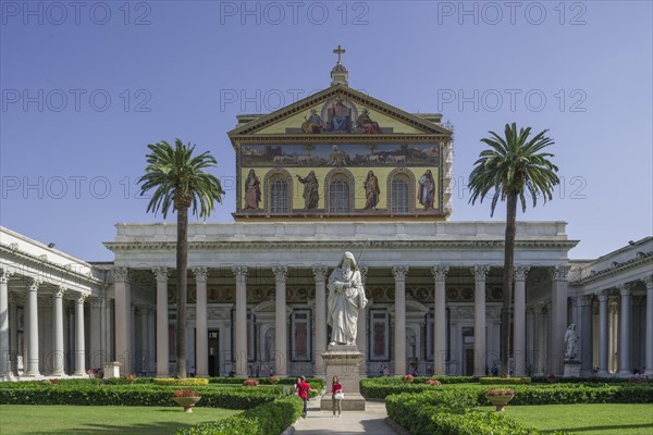 Statue of St Paul