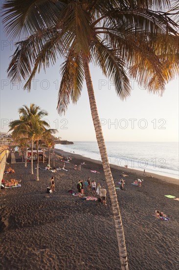 Beach of Puerto Naos in the evening light