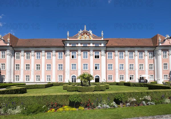 Neues Schloss or New Castle and castle terrace