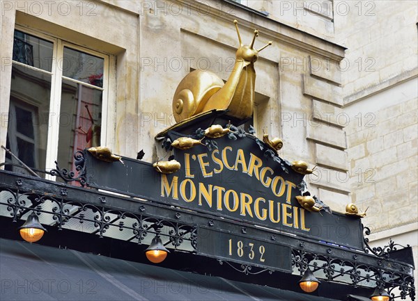 Restaurant L'Escargot sign