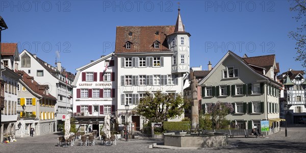 Gallusbrunnen fountain