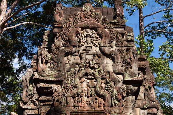 Bas-relief on an entrance gate