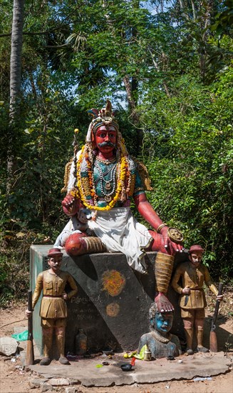 Statue of the god Madurai Veeran
