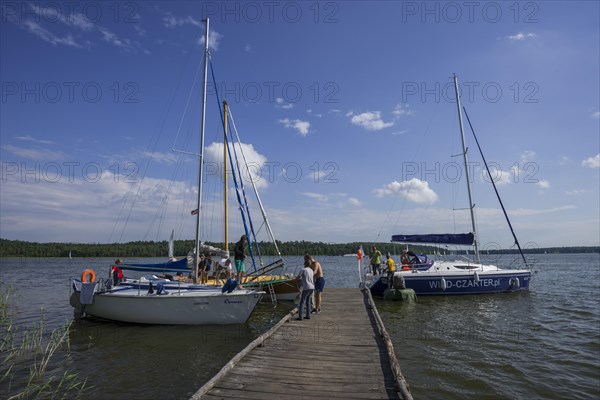 Jetty for sailing boats