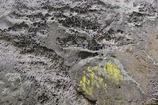 Fissured and holey sandstone