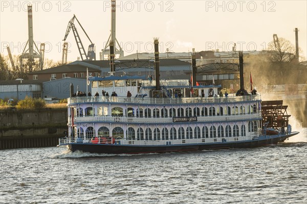 Paddle steamer Louisiana Star