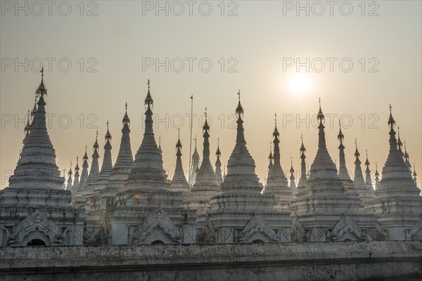 Atthakatha chedis or stupas