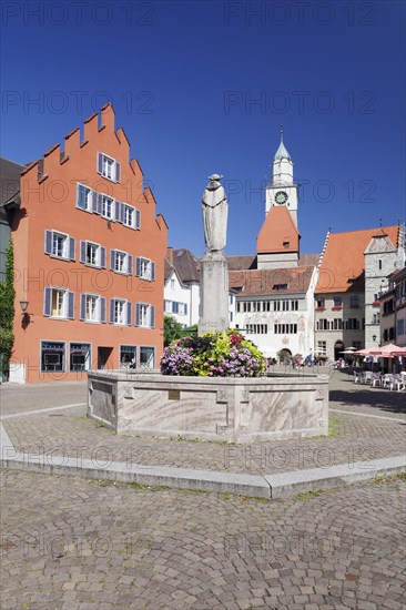 Hofstatt with city hall and minster