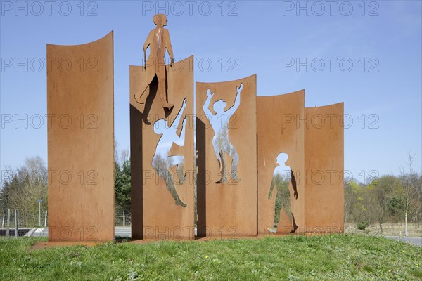 Sculpture memorial for the opening of the Berlin Wall