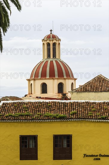 Building with a dome