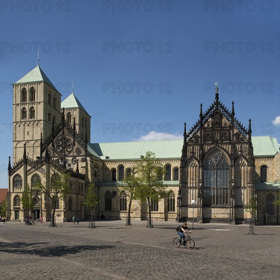 Southern front to the Domplatz cathedral square