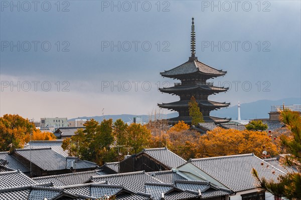 Five-storey Yasaka Pagoda of the Buddhist Hokanji Temple over the roofs of the Old Town